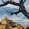 Twisted Timber Photo: Enchanting Gordes, perched on a large hill, is the most picturesque village in Provence.