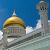 Golden Domes Photo: The inner courtyard and footbath at the Sultan Omar Ali Saifuddin Mosque in Brunei (ARCHIVED PHOTO on the weekends - originally photographed 2006/09/14).